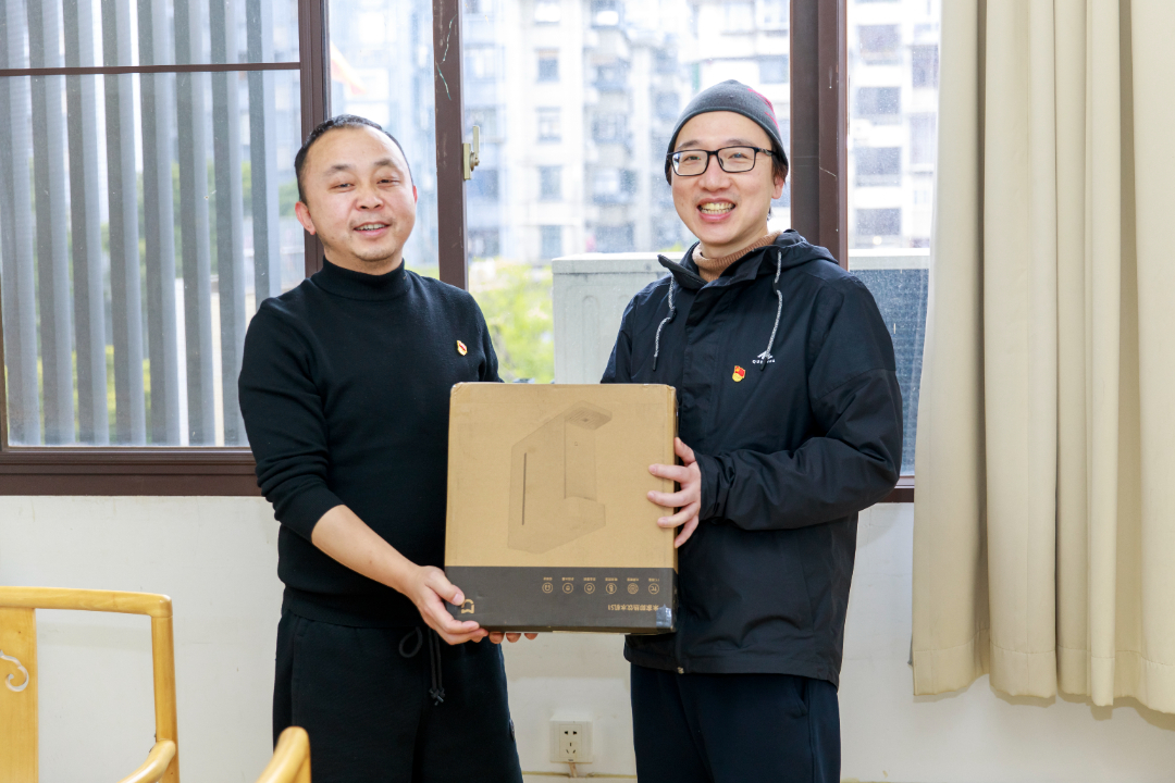 王刚.jpg